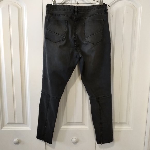 JustFab Super Skinny Moto black jeans - Picture 3 of 4